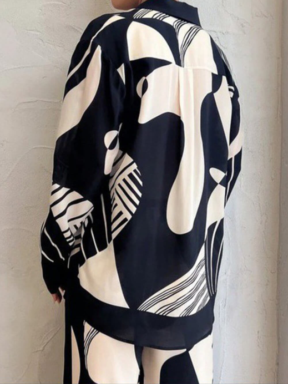 Chic Graffiti Print Relaxed Wide-Leg Trouser Set