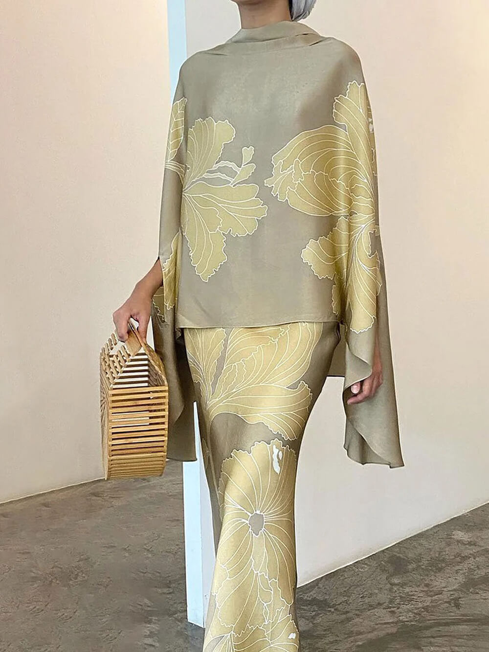 Chic Floral Asymmetrical Skirt Suit
