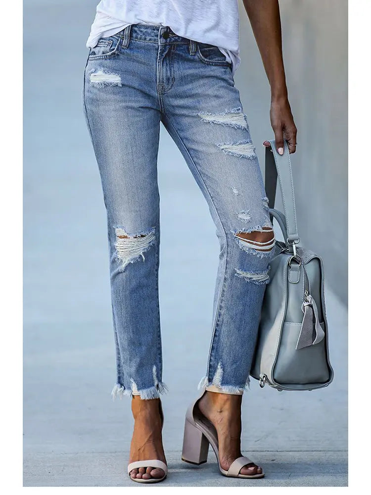 Fitted Distressed Cropped Jeans