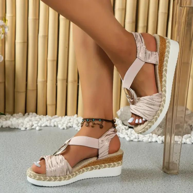 Quinn Breathable Sandals With Optimal Support