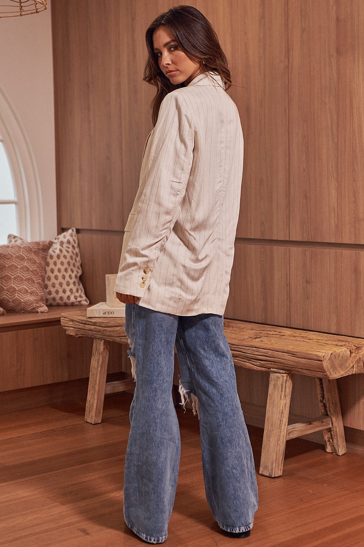 - Amelia Midi Dress
- Zoe Cotton Top
- Isla Chino Pants
- Ruby Knit Cardigan
- Mia Utility Jumpsuit