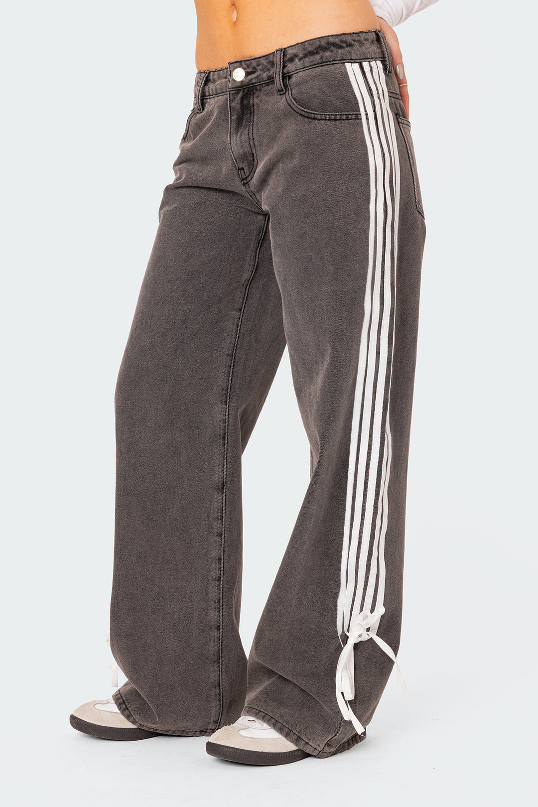 Wide-Leg Jeans with Loose Fit, Side Stripes, and Bow Detail