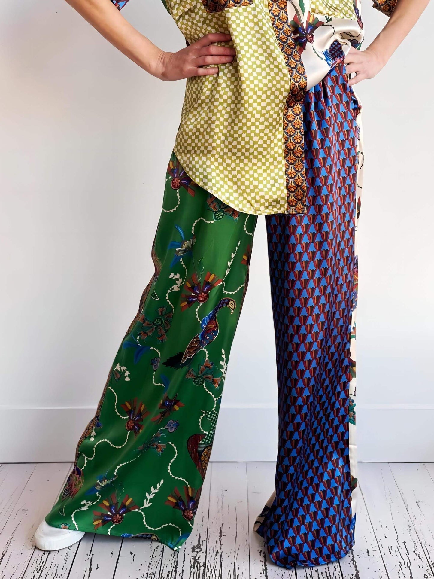 Bohemian-Inspired Loose Wide Leg Pants Set with Unique Folk Print