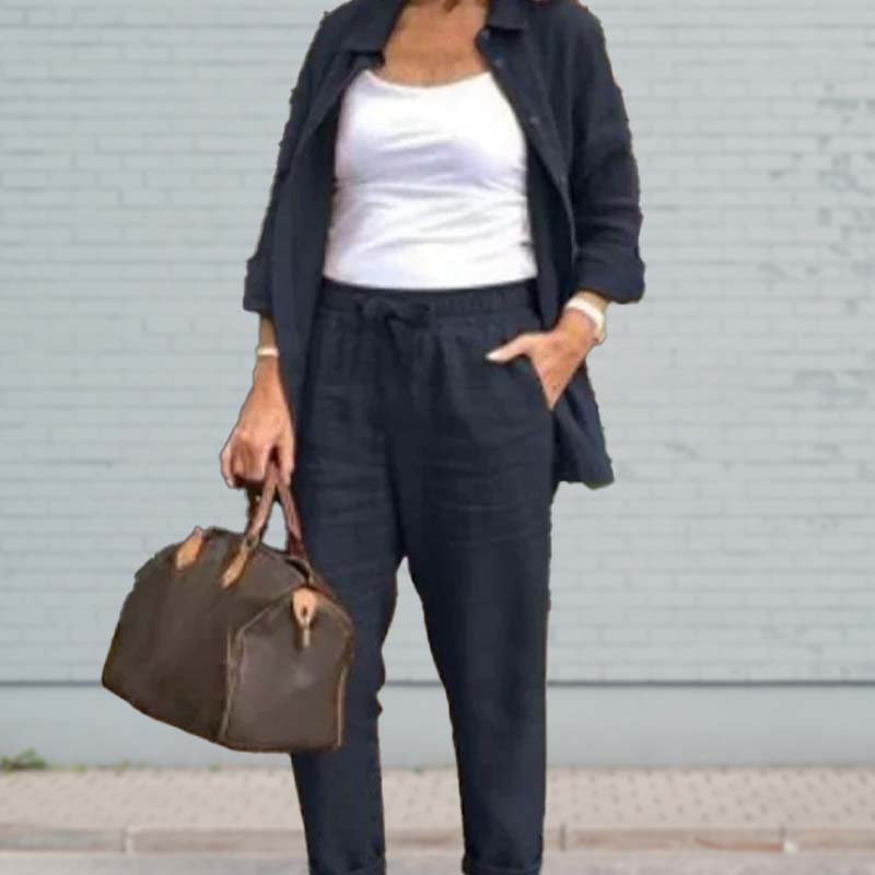 Set with blouse and trousers with long sleeves