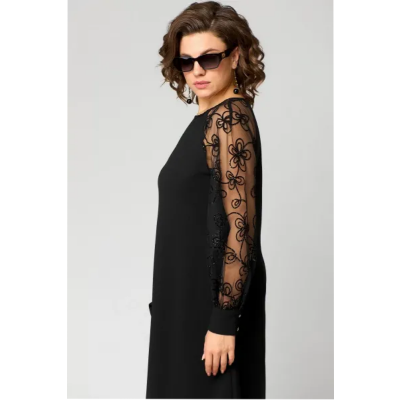 Elara Flowing Dress