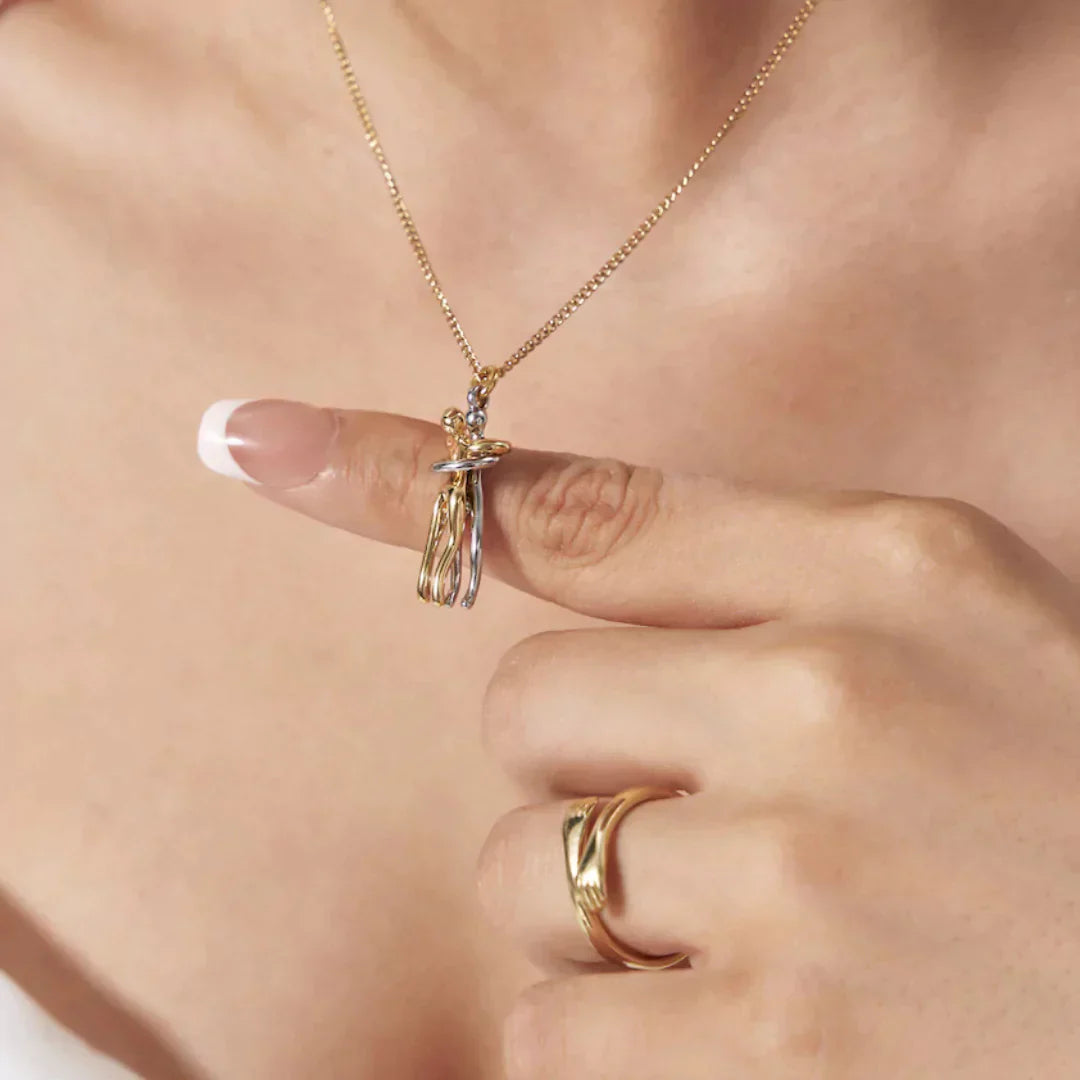 Anna Hug Necklace