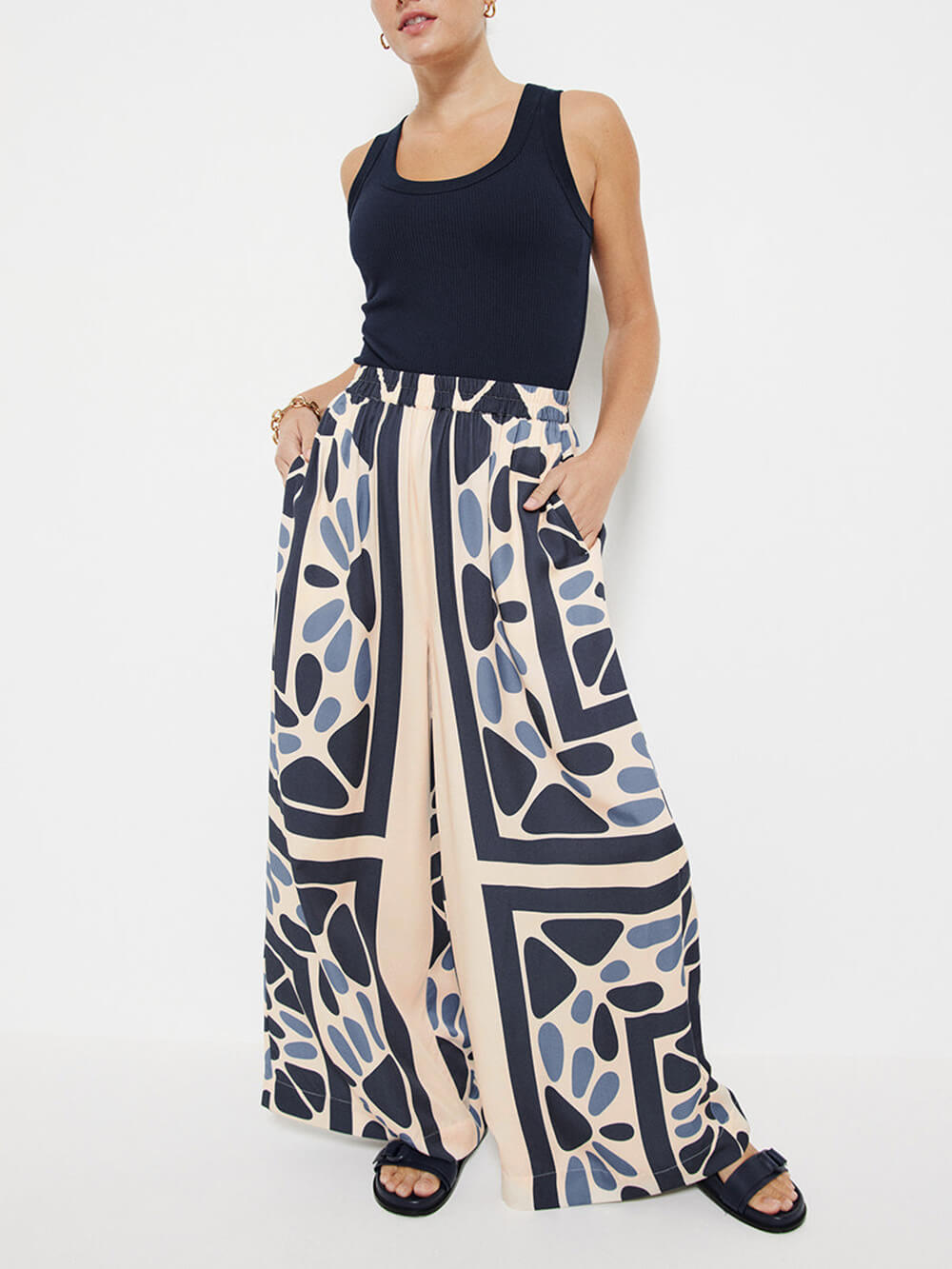 Unique Ethnic Print Loose-Fit Elastic Waist Pants Set for Summer Vacations