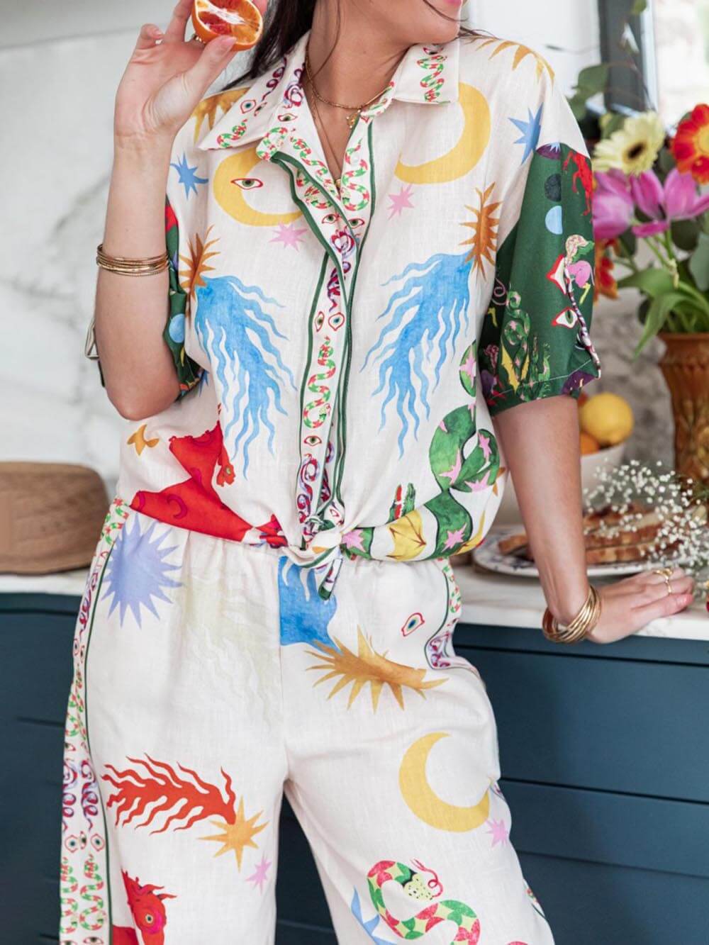 Stylish Loose-Fit Short Sleeve Shirt and Elastic Waist Pants Set with Unique Print