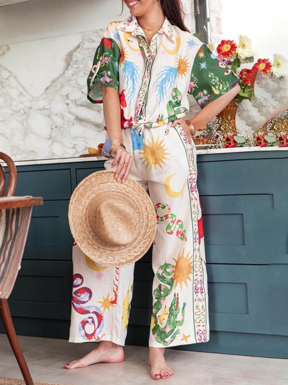 Stylish Loose-Fit Short Sleeve Shirt and Elastic Waist Pants Set with Unique Print