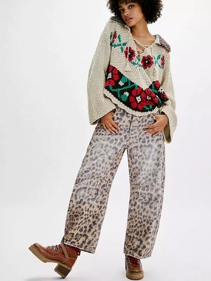 Leopard-Patterned Barrel Jeans