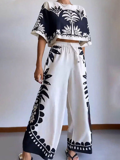 Loose-Fit Short-Sleeve Suit with Ethnic Print