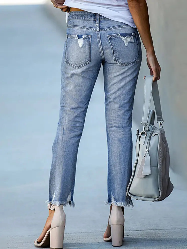 Fitted Distressed Cropped Jeans