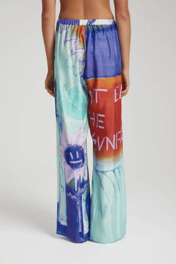 Distinctive Floral Print Wide-Leg Trousers with a Relaxed Fit