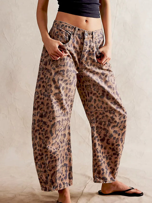 Leopard-Patterned Barrel Jeans