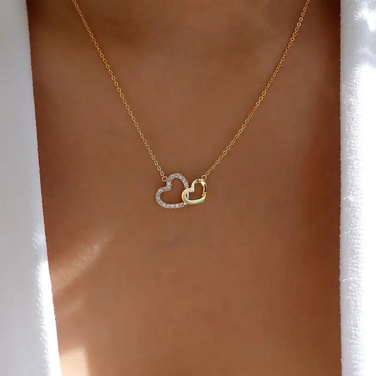 Amelia Pendant Necklace