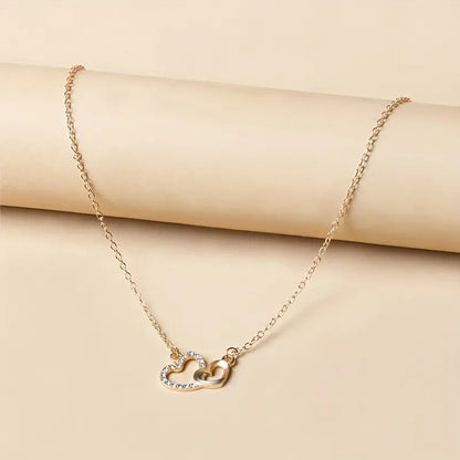 Amelia Pendant Necklace