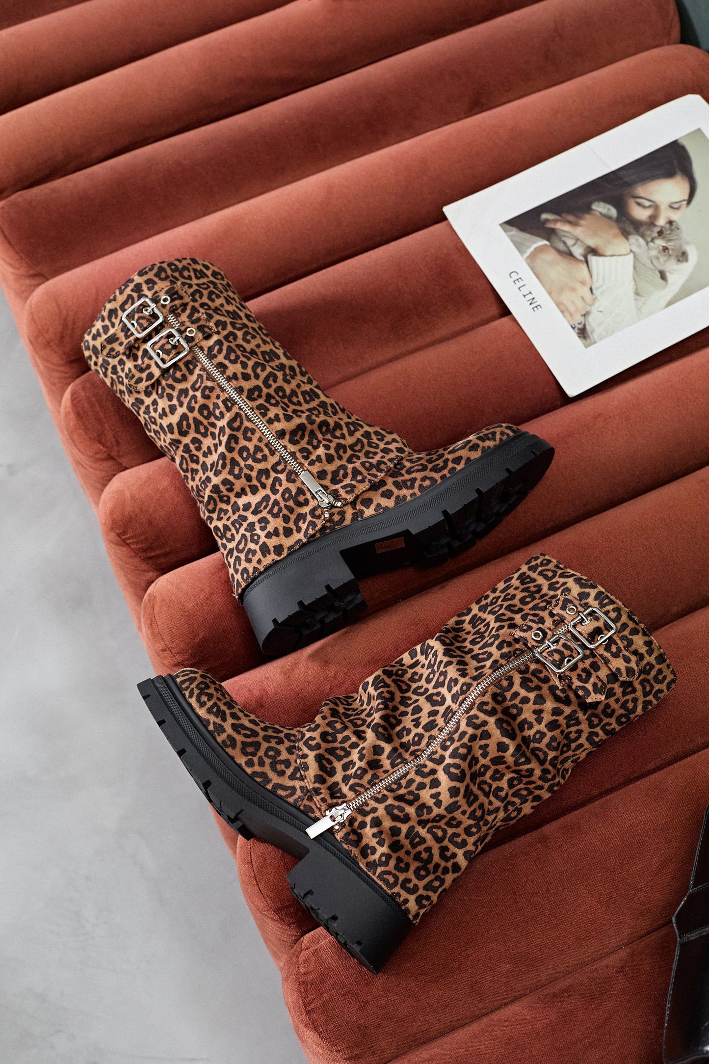 Cover Leo Zip Boots