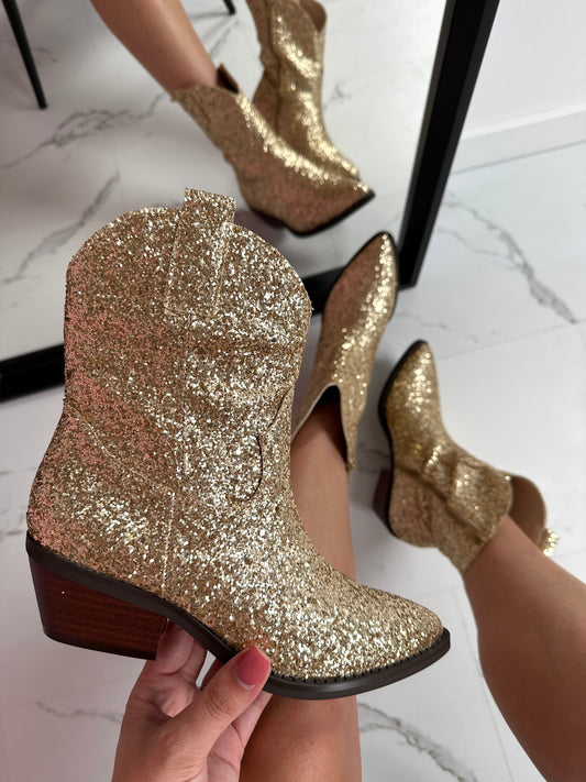 Glammy Gold Boots