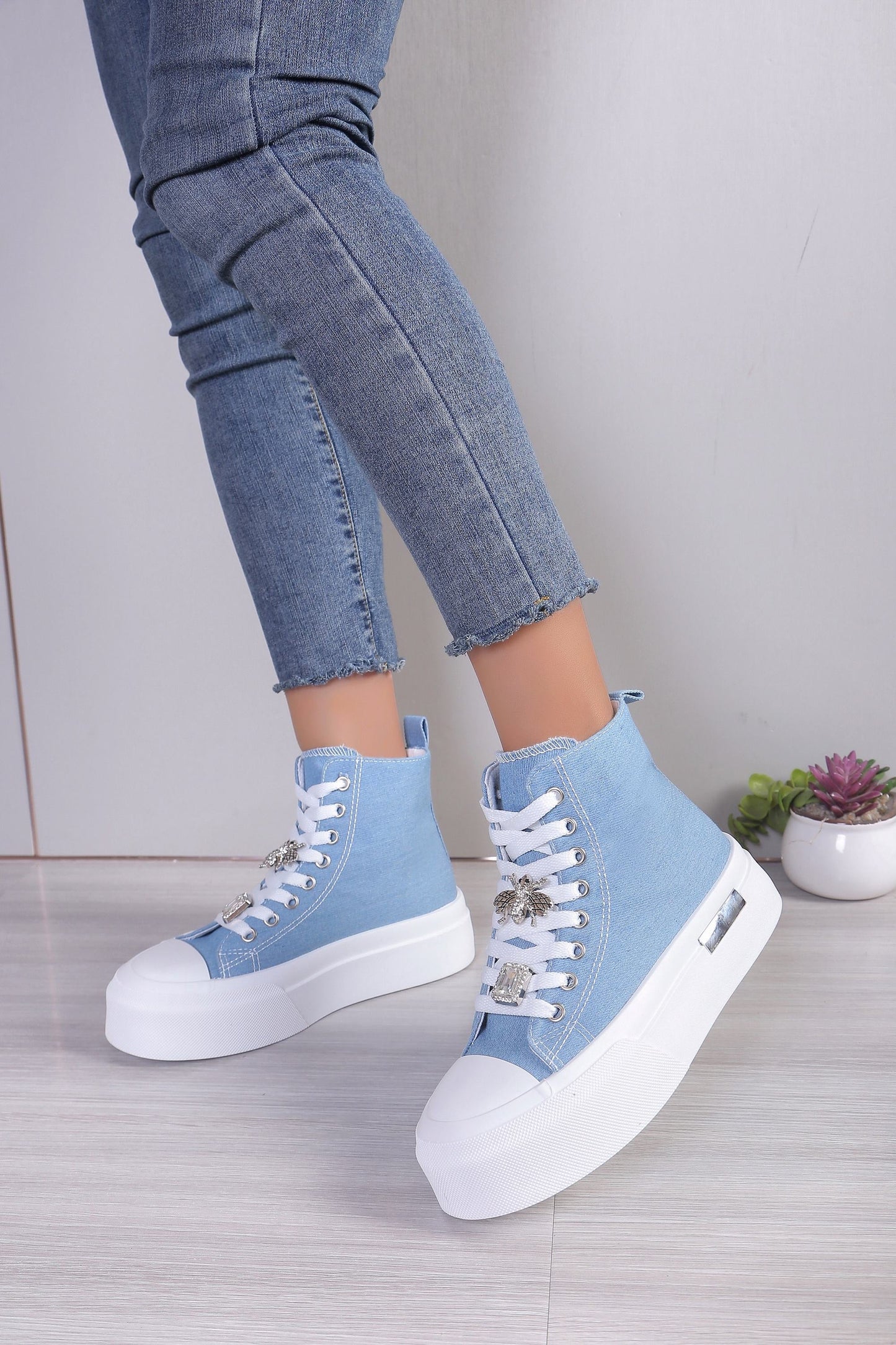 Bee Denim High Sneaker