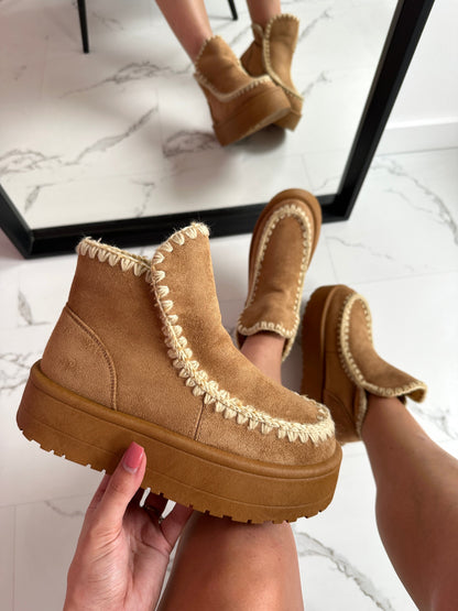 Sue Camel Boots