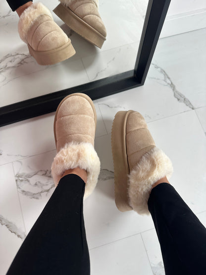 2053 Beige Pantoffel