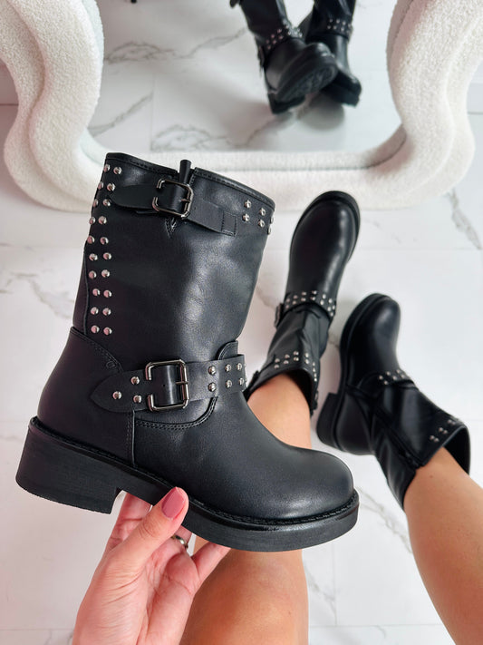 Kamila Black Boots