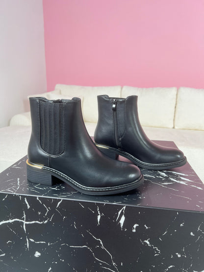 Deesy Black Boots