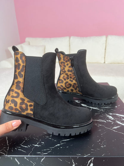 Suzan Black/Leo Boots