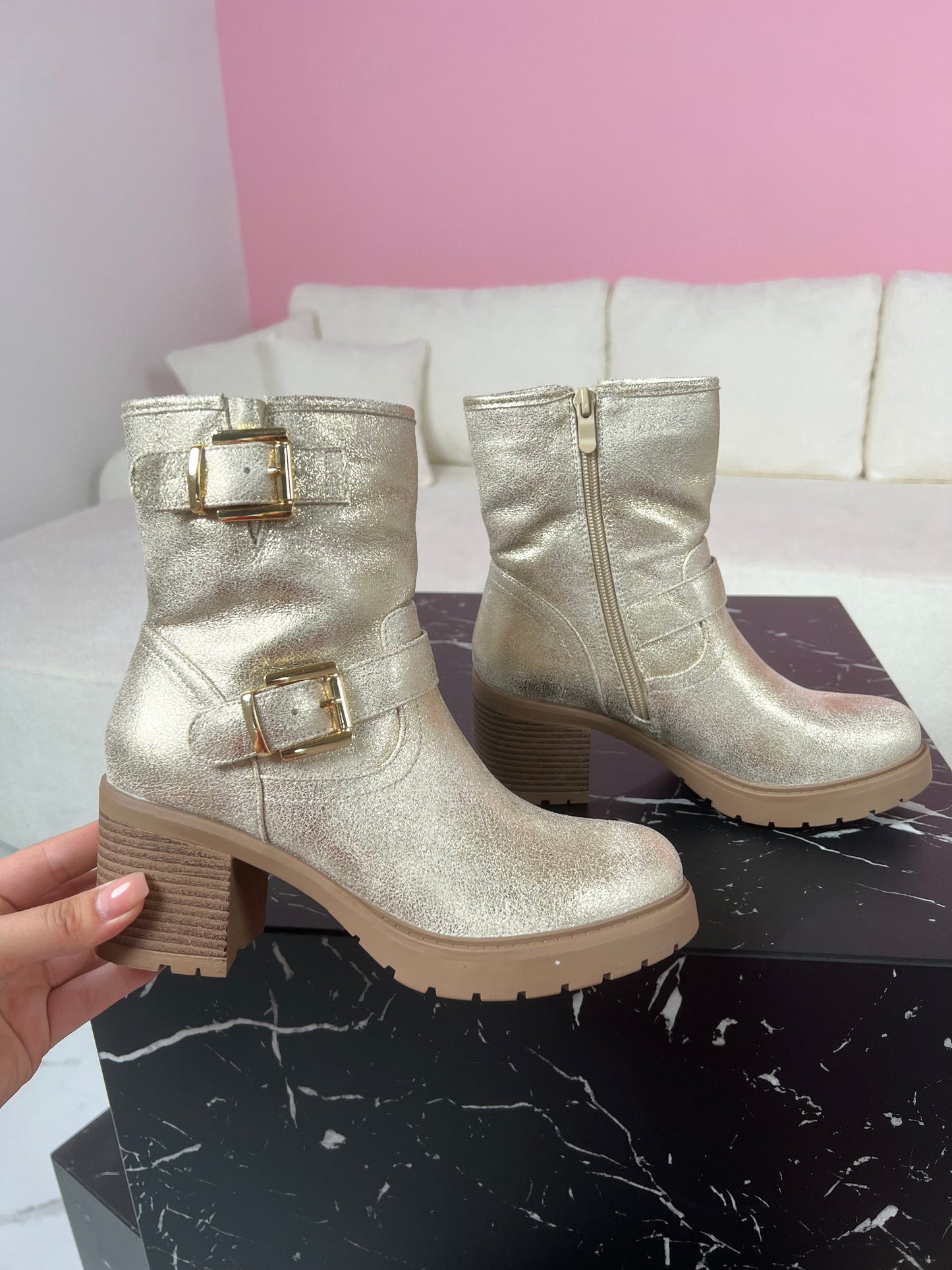 Romée Gold Boots