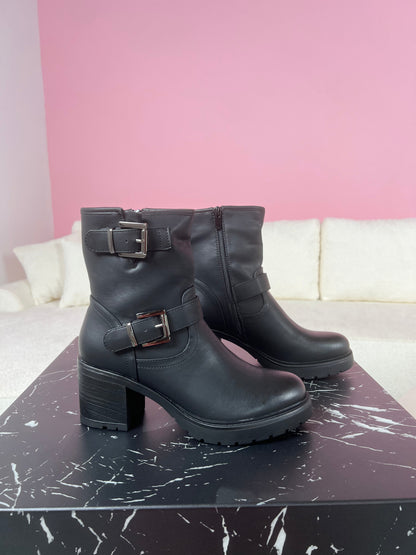 Romée Black Boots