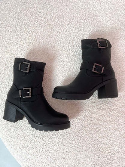 Romée Black Boots