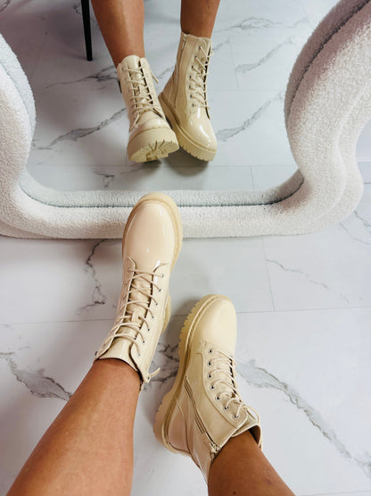 Prida Beige Boots