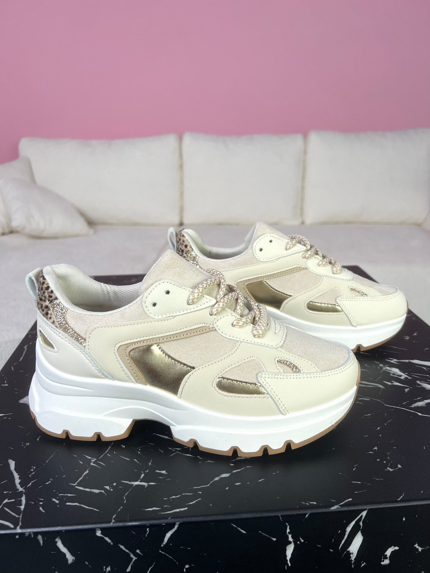 Evana Beige Sneaker