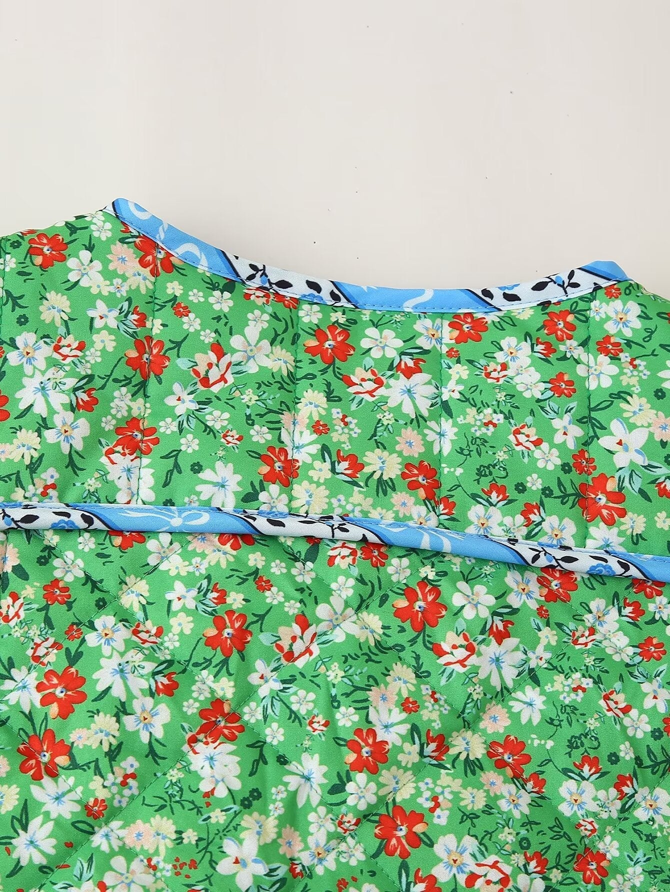 Relaxed Fit Floral Print Jacket in Green