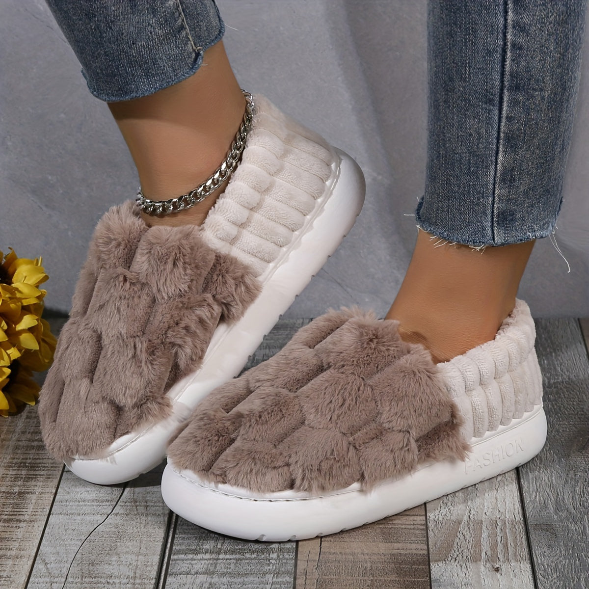 Salta 2.0 - Closed Plush Slippers