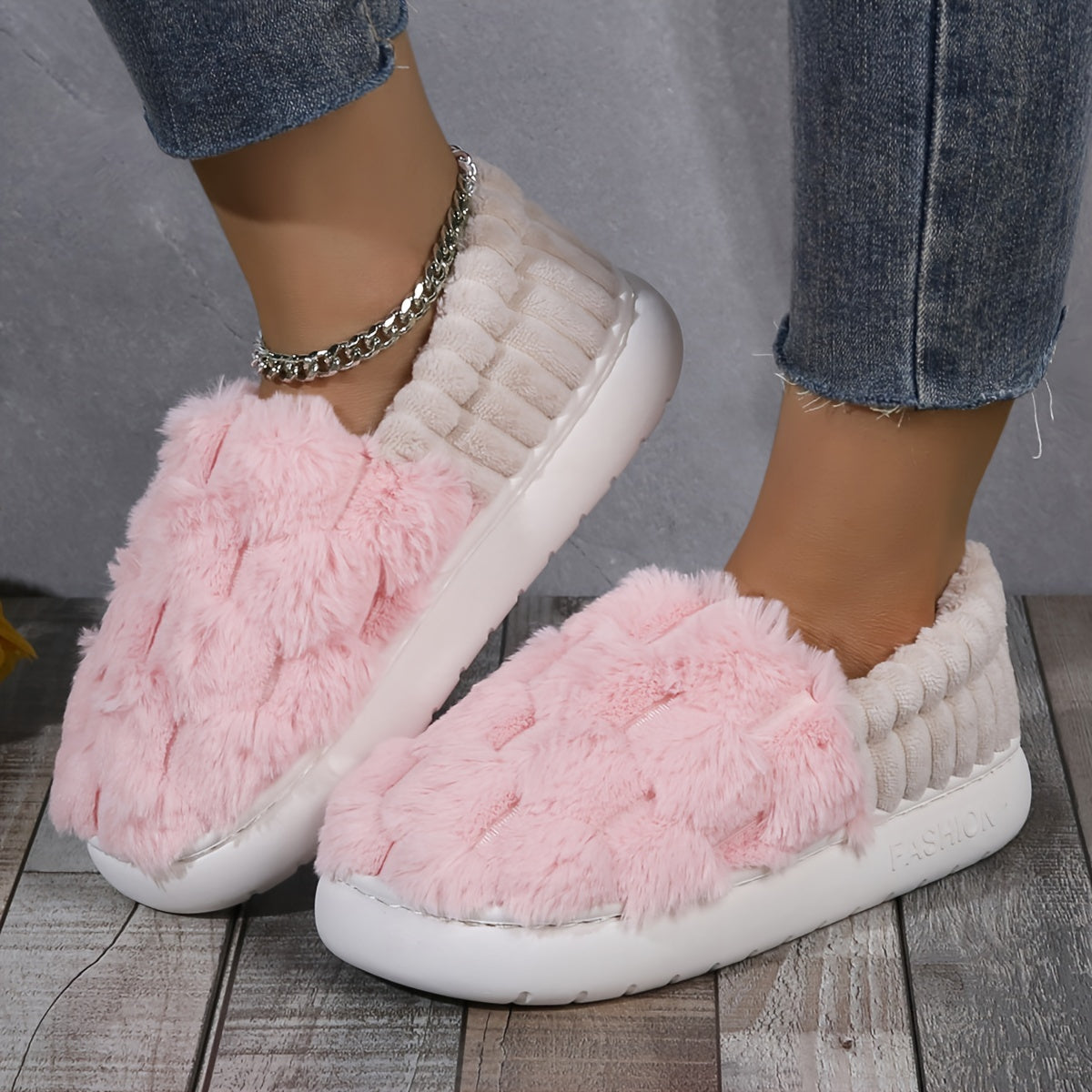 Salta 2.0 - Closed Plush Slippers