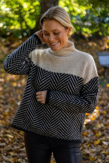 RUTH - SOFT TURTLENECK