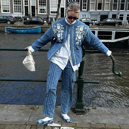 Floral Embroidered Lightweight Jacket with Flying Sleeves and Stand-Up Collar