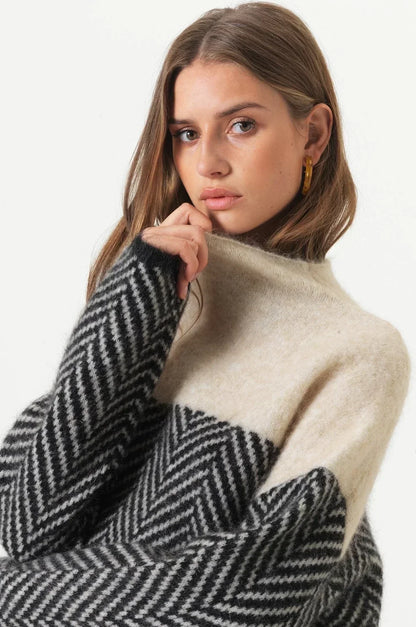 RUTH - SOFT TURTLENECK