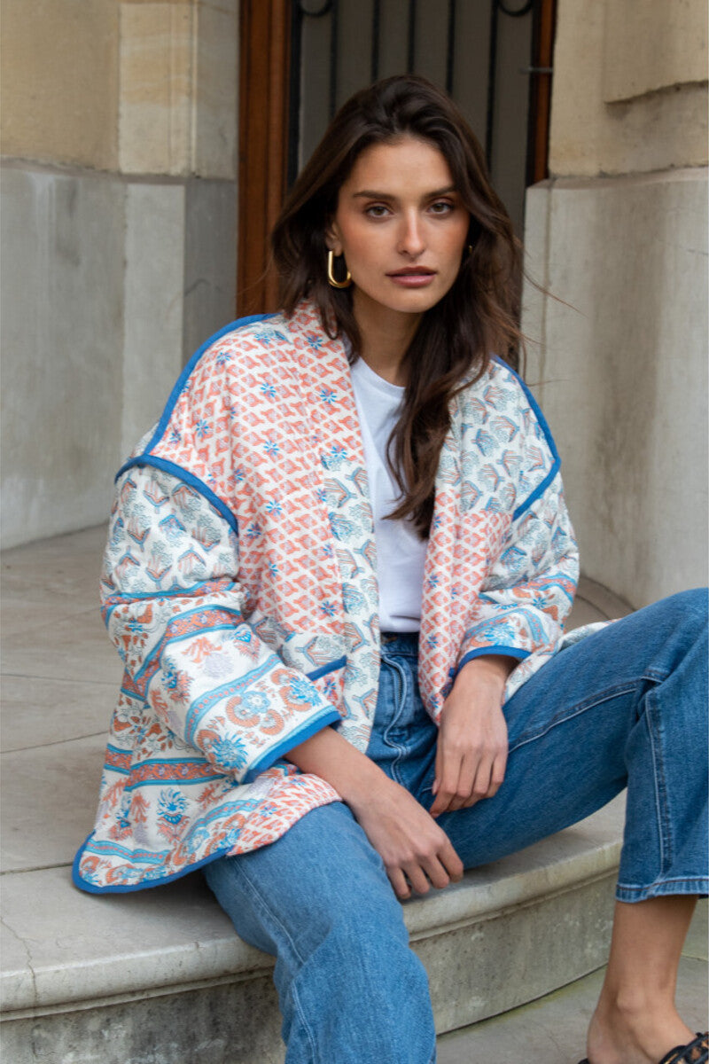 Quilted Thin Jacket with Lapel and Printed Patchwork Design