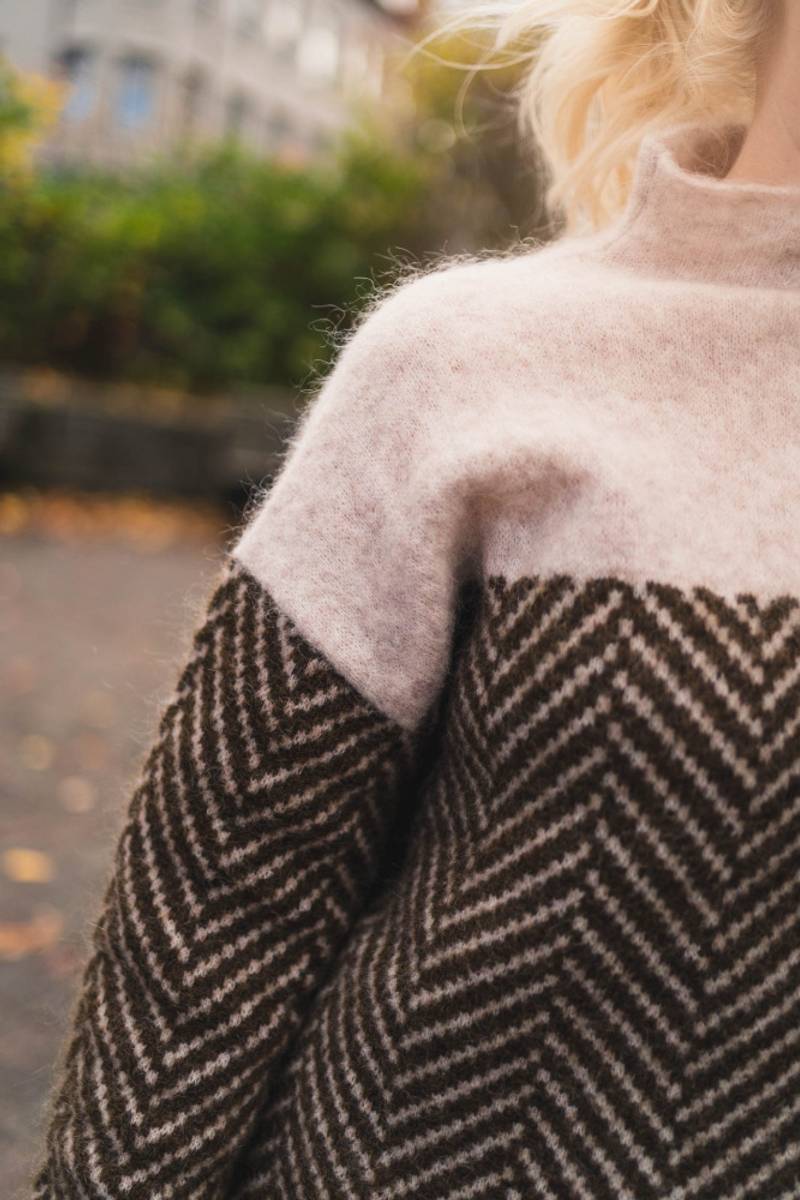 RUTH - SOFT TURTLENECK